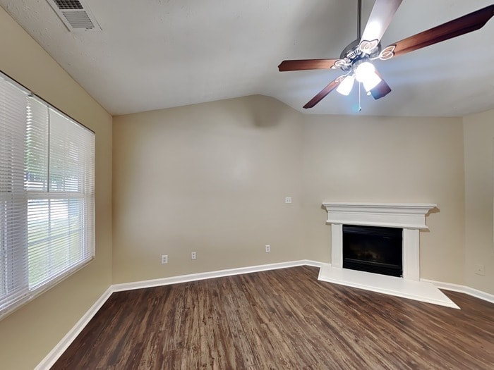 Building Photo - 9135 Jefferson Village Dr SW