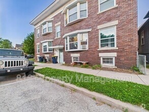 Building Photo - 3233 Charlotte St