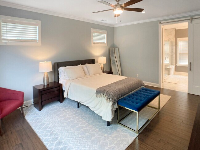 Building Photo - 1612 Auburndale Ave