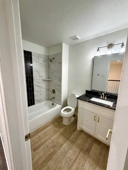 Building Photo - 8901 Silver Crk Rd