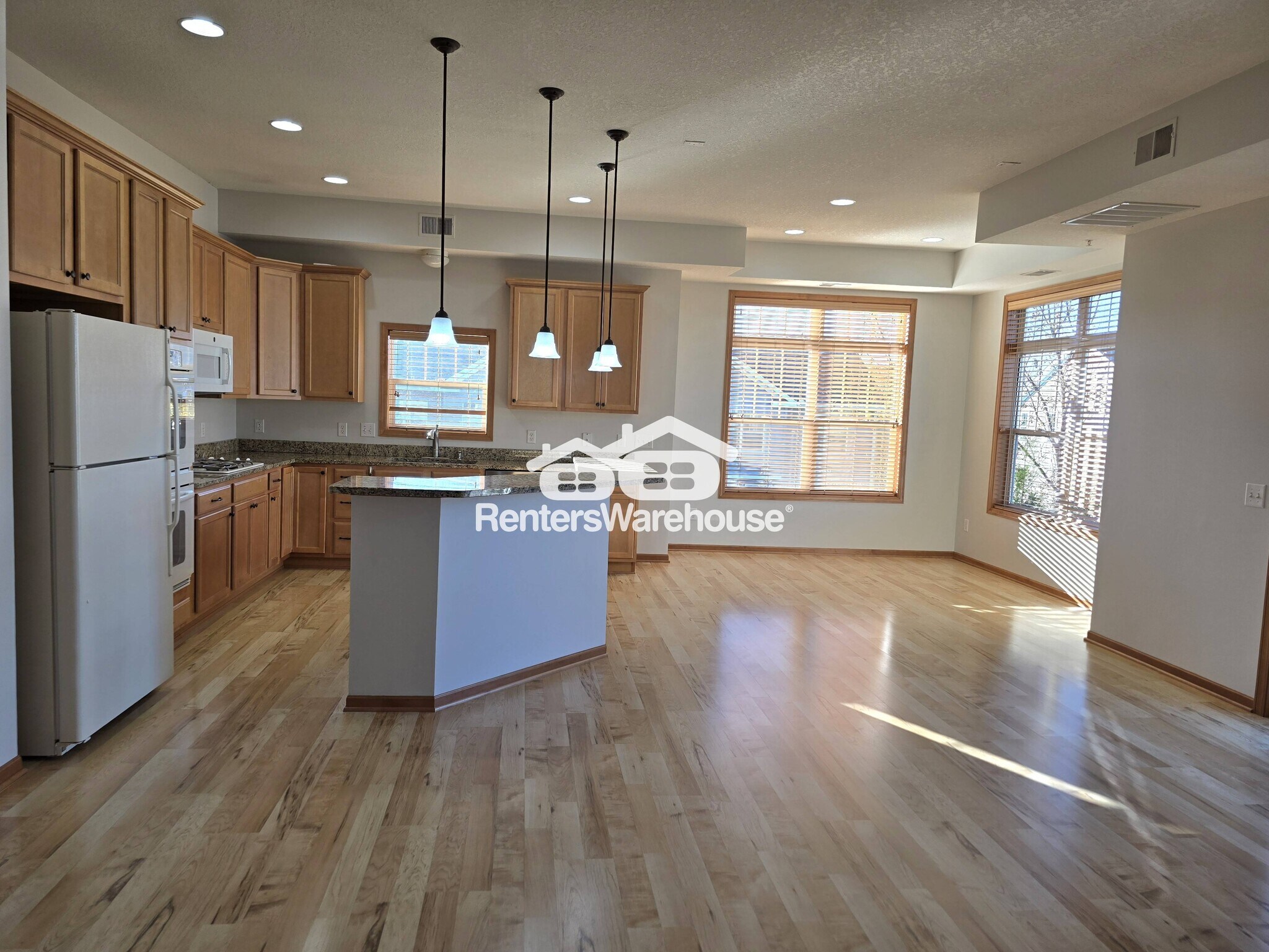 Building Photo - 9630 Independence Cir