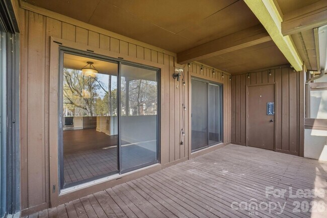 Building Photo - 7160 Winery Ln