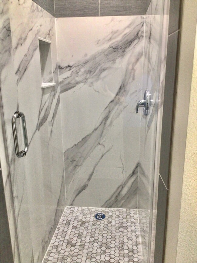 Building Photo - 2109 Marnel Rd