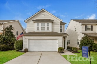 Building Photo - 4736 Abercromby St