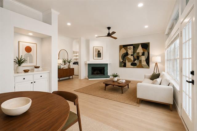 Building Photo - 2112 Carriage Hill