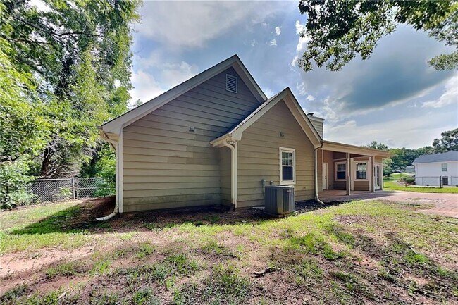 Building Photo - 2630 Amber Creek Dr