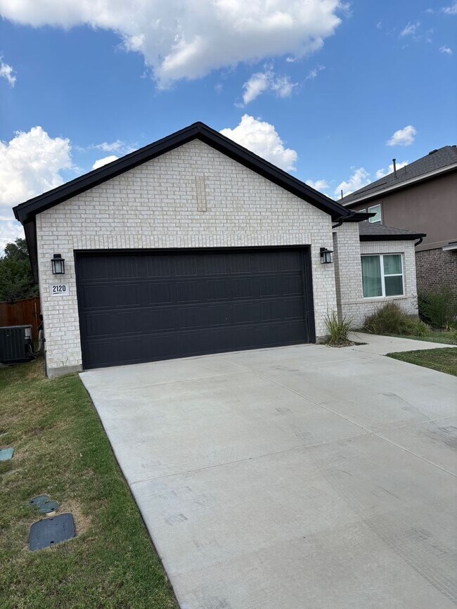 Building Photo - 3 Bedroom 2 Bathroom Georgetown Home