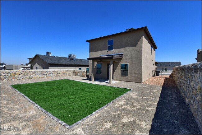 Building Photo - 516 Logwood Ave