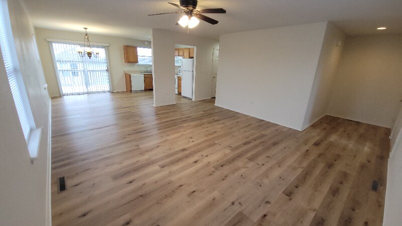 Building Photo - 111 Stonington St