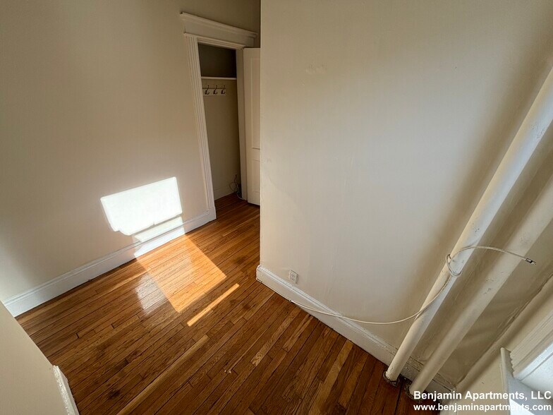 Building Photo - 1263 Commonwealth Ave