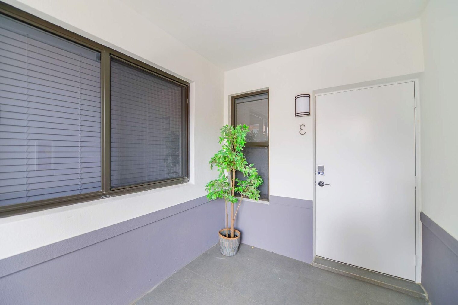 Building Photo - 700 SW 11th Ave