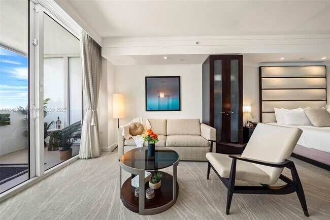 Building Photo - 4391 Collins Ave