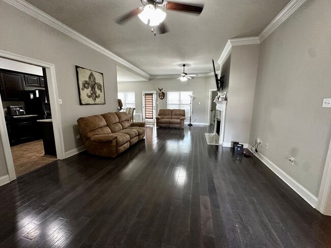 Building Photo - 162 Chestnut Ridge Dr
