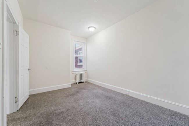 Building Photo - 4843 N Lawrence St