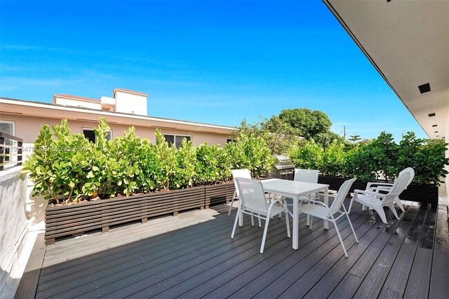 Building Photo - 243 NW 57th Ave