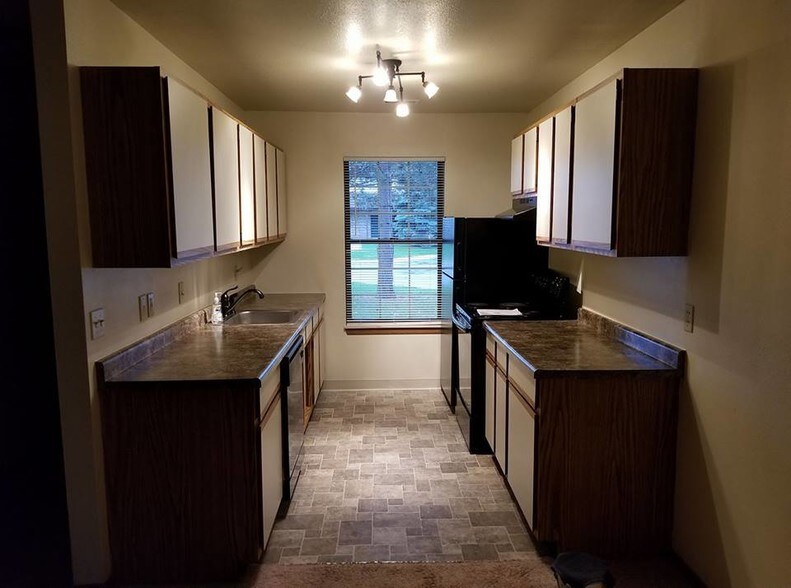 Castle Way Apartments 5955 Weiss St Saginaw MI 48603 Apartment Finder