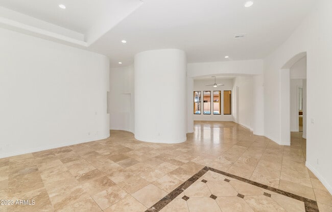 Building Photo - 11139 E Cannon Dr