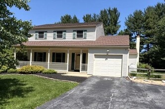 Building Photo - 115 Columbia Dr