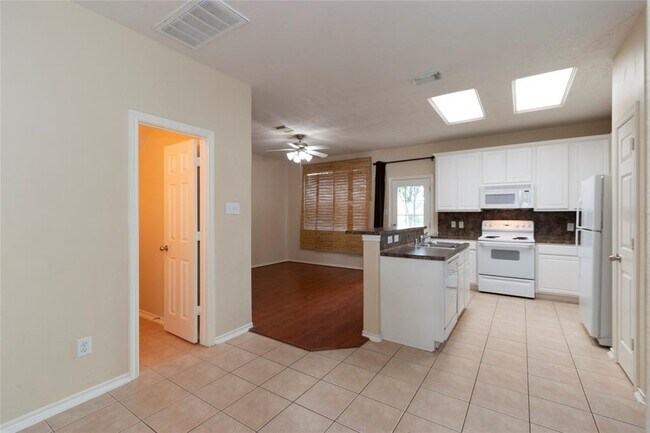 Building Photo - 25227 Boulder Bend Ln