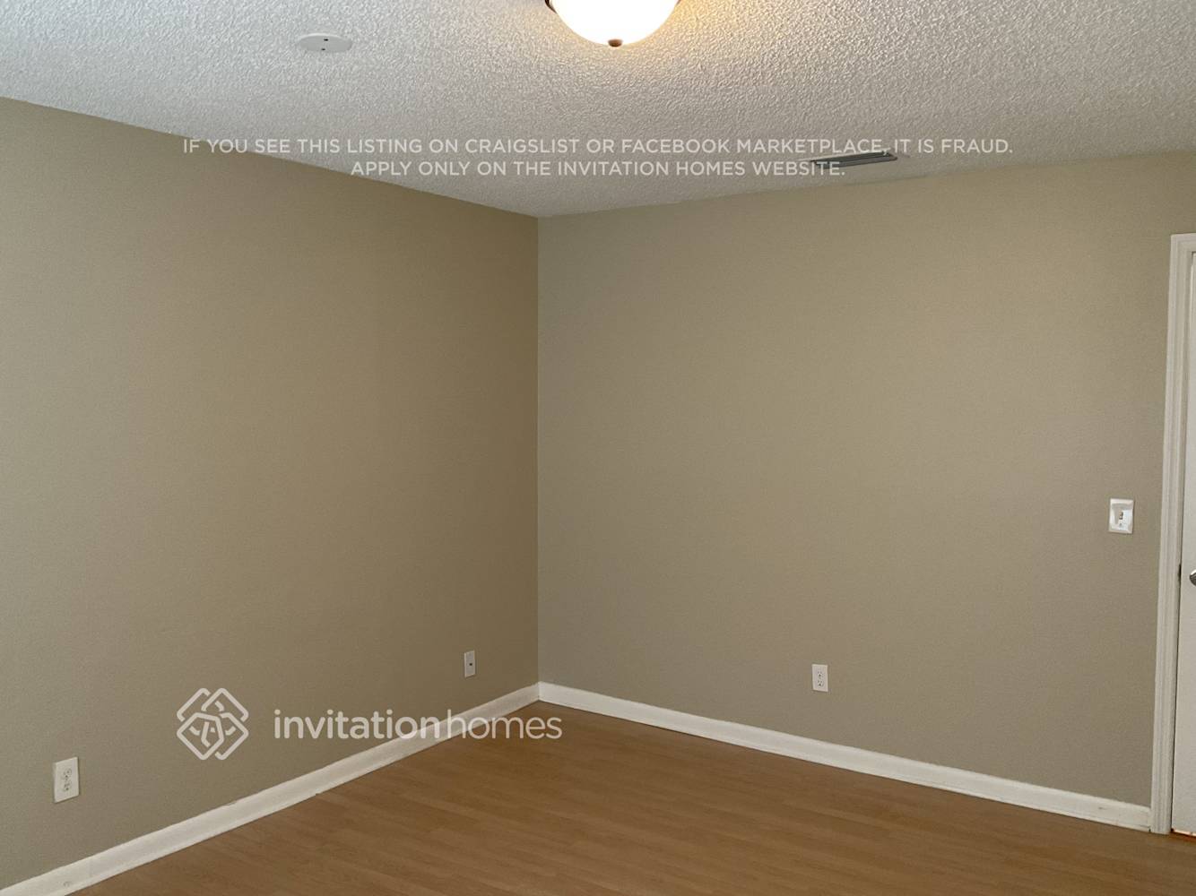 Building Photo - 808 Black Knight Dr