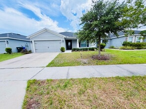 Building Photo - Charming 3-Bedroom Haven with 2 Full Baths in Lakeland – 1,711 Sq. Ft. of Comfort at 3798 White I...