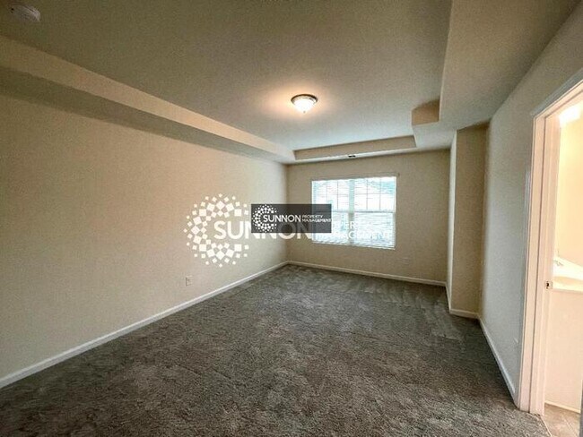 Building Photo - End Unit 3 BR 2.5 BA w/ Garage