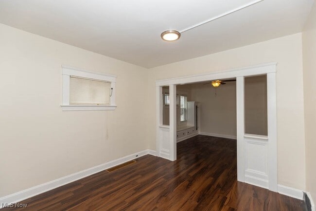 Building Photo - 1598 Alameda Ave