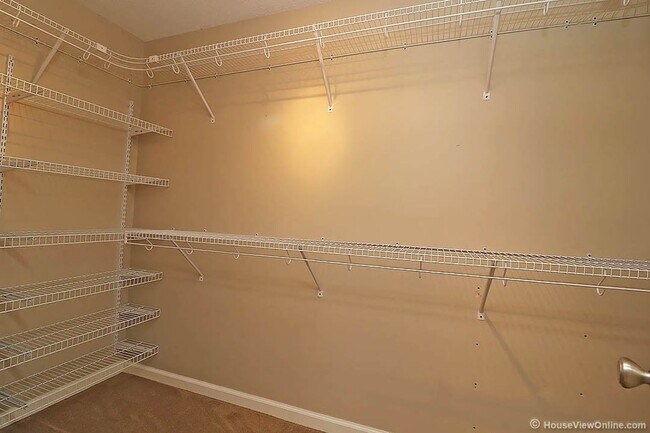 Building Photo - 2031 Allen Dr