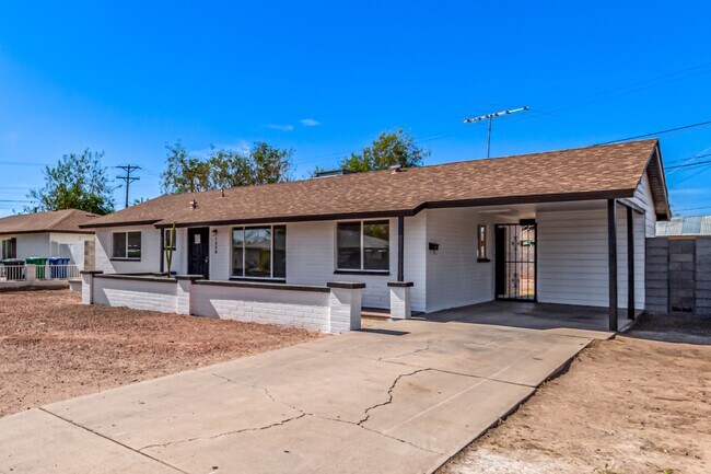 Building Photo - 1238 E Vine Ave