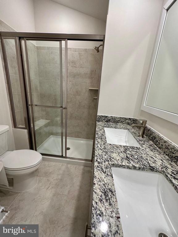 Building Photo - 2318 Woodlands Rd