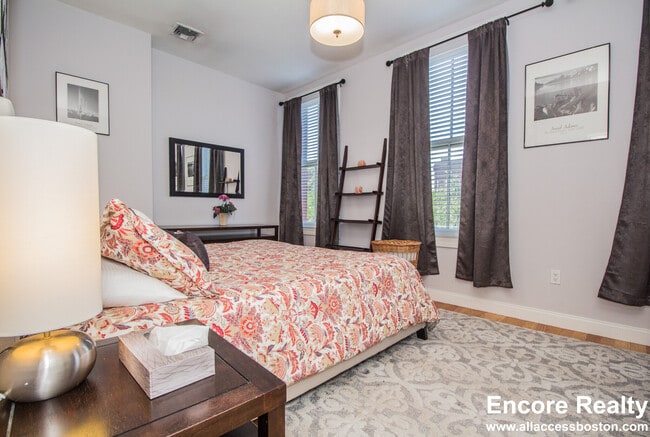 Building Photo - 7 Harvard Square