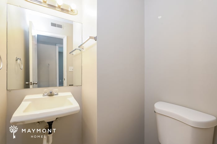 Building Photo - 517 Lama St