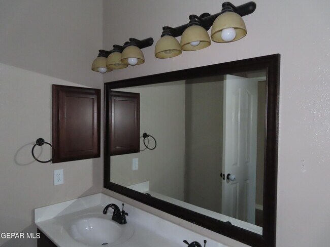Building Photo - 1617 Etling Way
