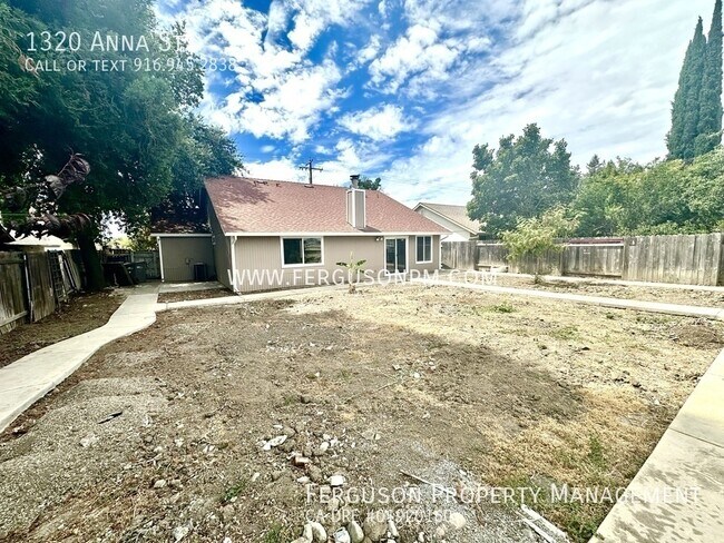 Building Photo - 1320 Anna St