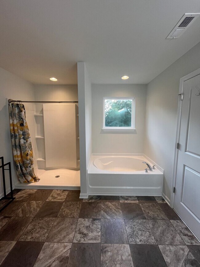 Building Photo - 751 Stradleigh Ct
