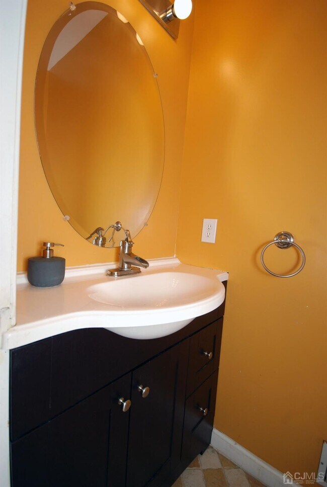 Building Photo - 57 Woods Edge Ct