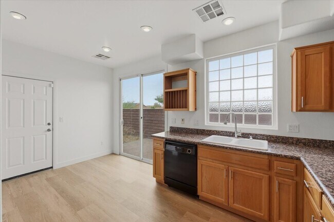 Building Photo - 8604 Splendid Leaf Ct