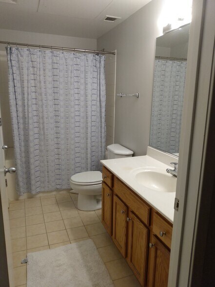 Building Photo - 208 W Washington St