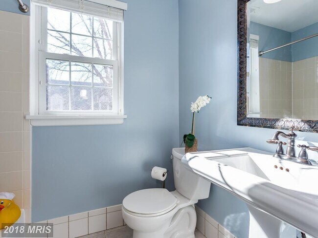 Building Photo - 3468 S Stafford St