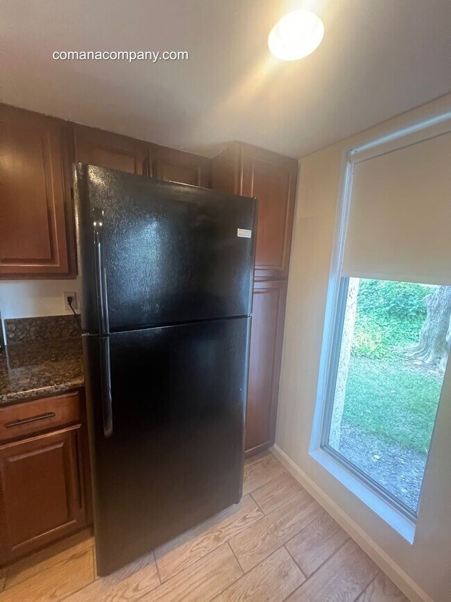 Building Photo - Beautiful 2 bedroom Condo