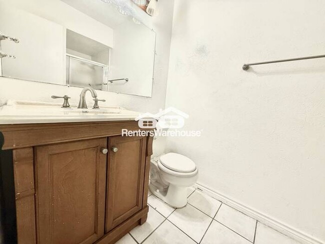 Building Photo - 3-Bedroom, 2-Bath Home on a Spacious Corne...