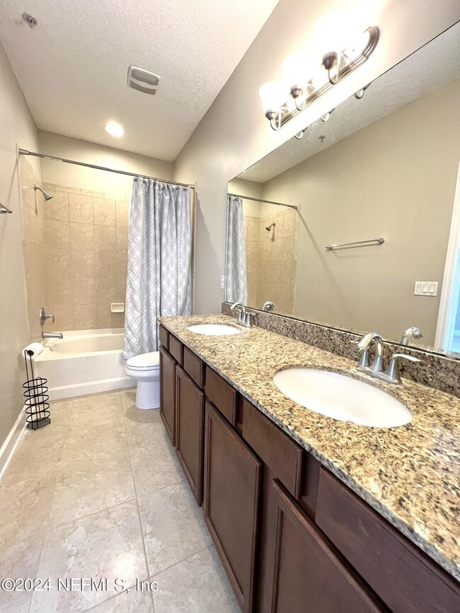 Building Photo - 4462 Ellipse Dr