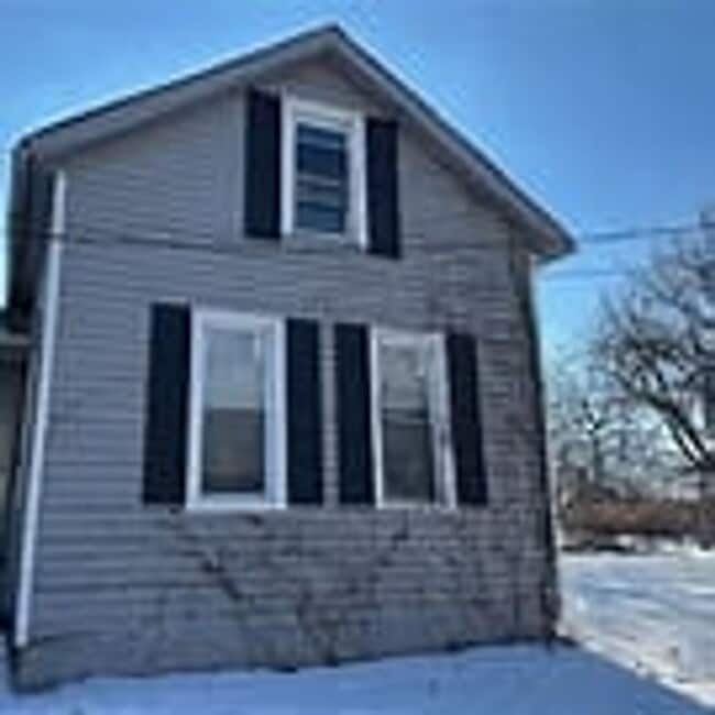 Primary Photo - Section 8 Accepted, Charming 3BR 1BA Home