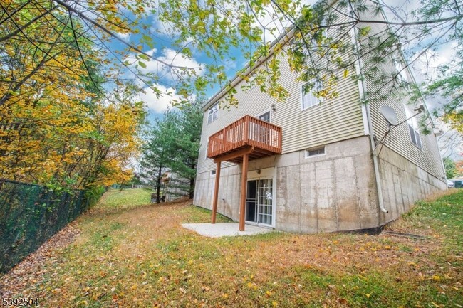 Building Photo - 36 Winding Hill Dr