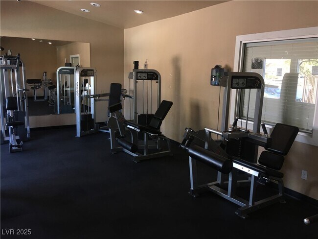 Building Photo - 5161 River Glen Dr