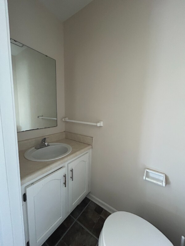 Building Photo - 540 Crest Cir