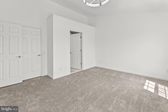 Building Photo - 45490 Whistling Terrace