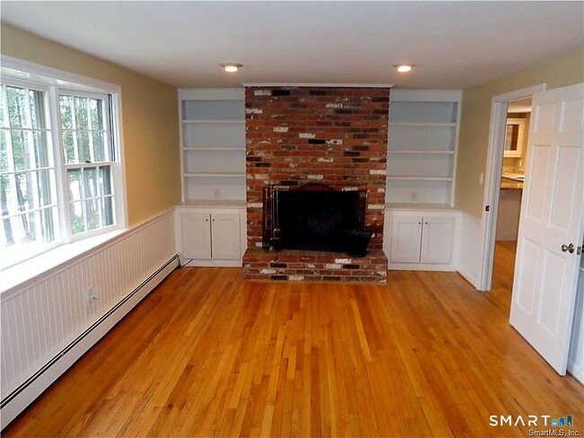 Building Photo - 21 Saddle Ridge Dr