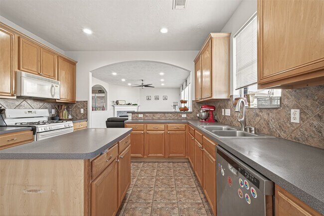 Building Photo - 7023 Westford Park Ln