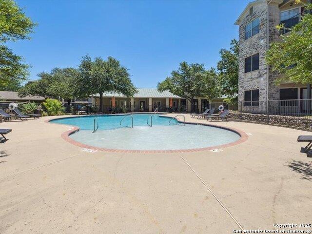 Building Photo - 2320 Gracy Farms Ln